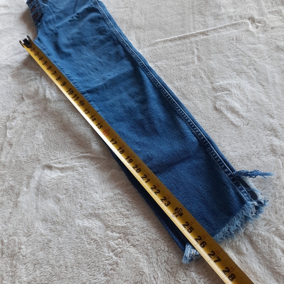 Madewell Blue Jeans Sz 28  10” High Rise Skinny  Button Fly 94% Cotton Stretch - Picture 9 of 13